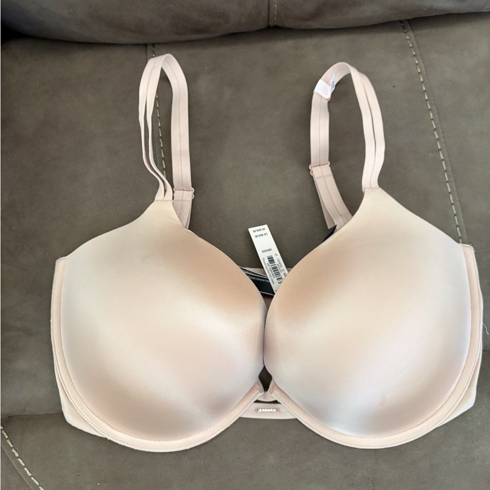 💥SALE💥NEW Victoria's Secret Blush Bra, NWT, FREE SHIPPING! never worn 38DDD